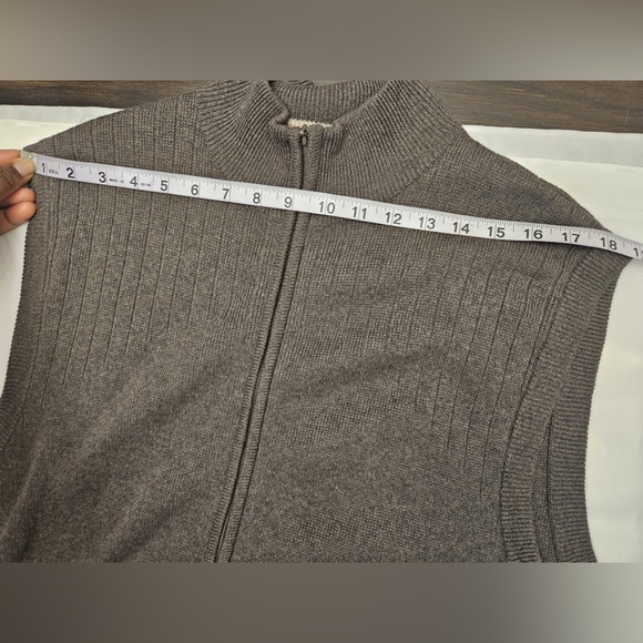 Mantles Knit Sweater Vest Top Shirt Turtleneck Sleevelesss. Unisex
Medium L - Picture 5 of 11